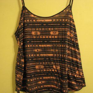 Navy-Pink Tank with a Diamond-like Pattern